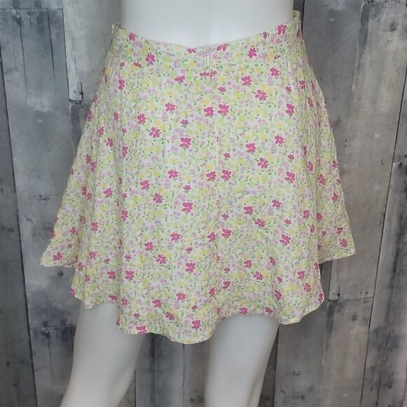 Charlie Holiday Willow Festive Floral Skirt - Picture 6 of 8